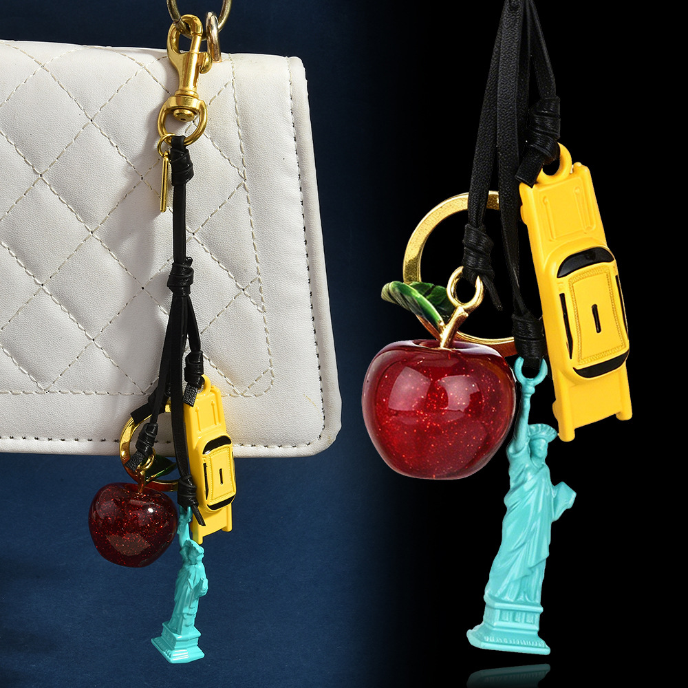 Luxury Bags New York - Colgante de Cuero Temático de Nueva