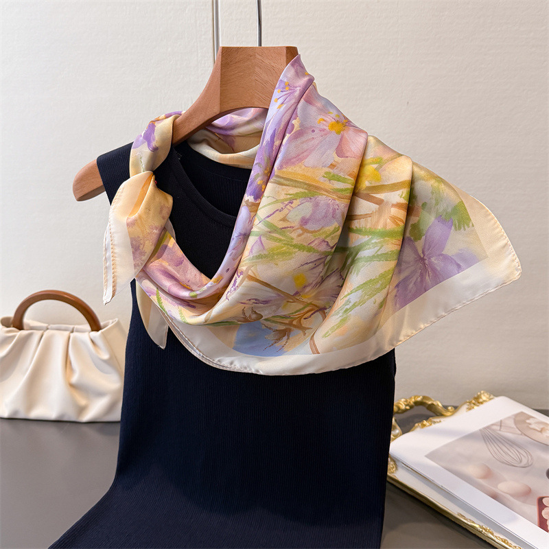 Pañuelo cuadrado de imitación  - Discount Luxury Bags reseña y precio